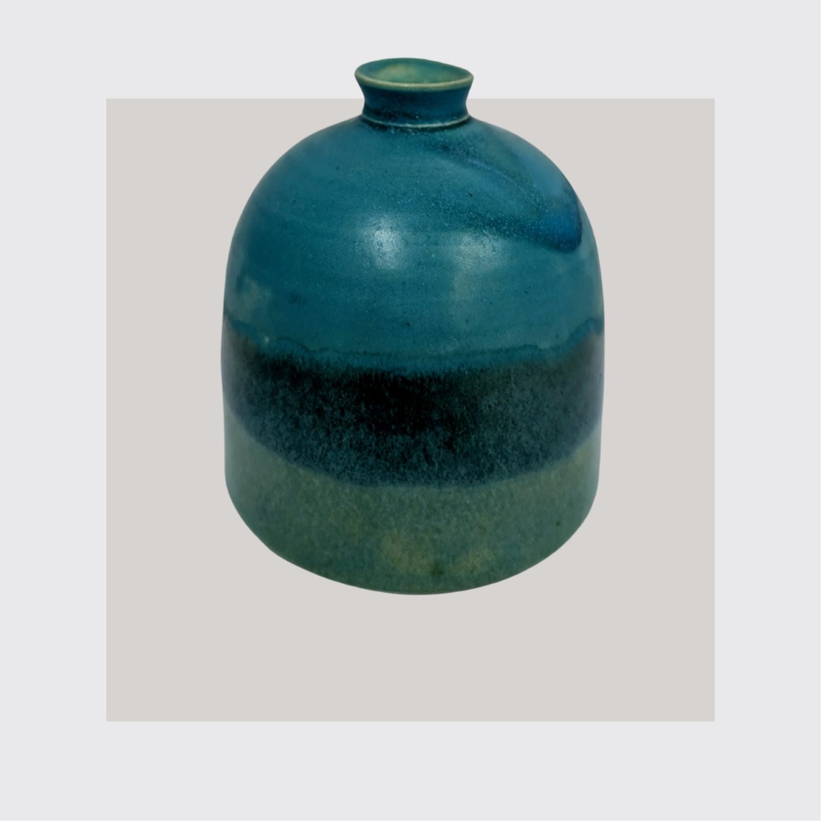 Kleine Vase mit Enghals